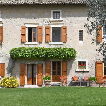 Rustico Corte Capitani *